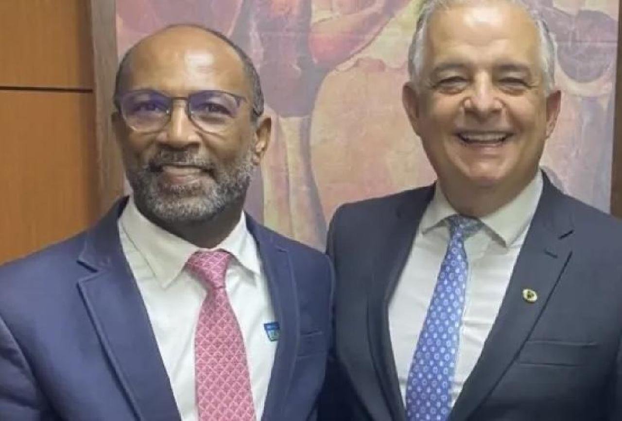 MÁRCIO FRANÇA VISITARÁ ILHÉUS NA PRÓXIMA SEMANA PARA AUTORIZAR OBRA NO AEROPORTO JORGE AMADO MÁRCIO FRANÇA VISITARÁ ILHÉUS NA PRÓXIMA SEMANA PARA AUTORIZAR OBRA NO AEROPORTO JORGE AMADO
