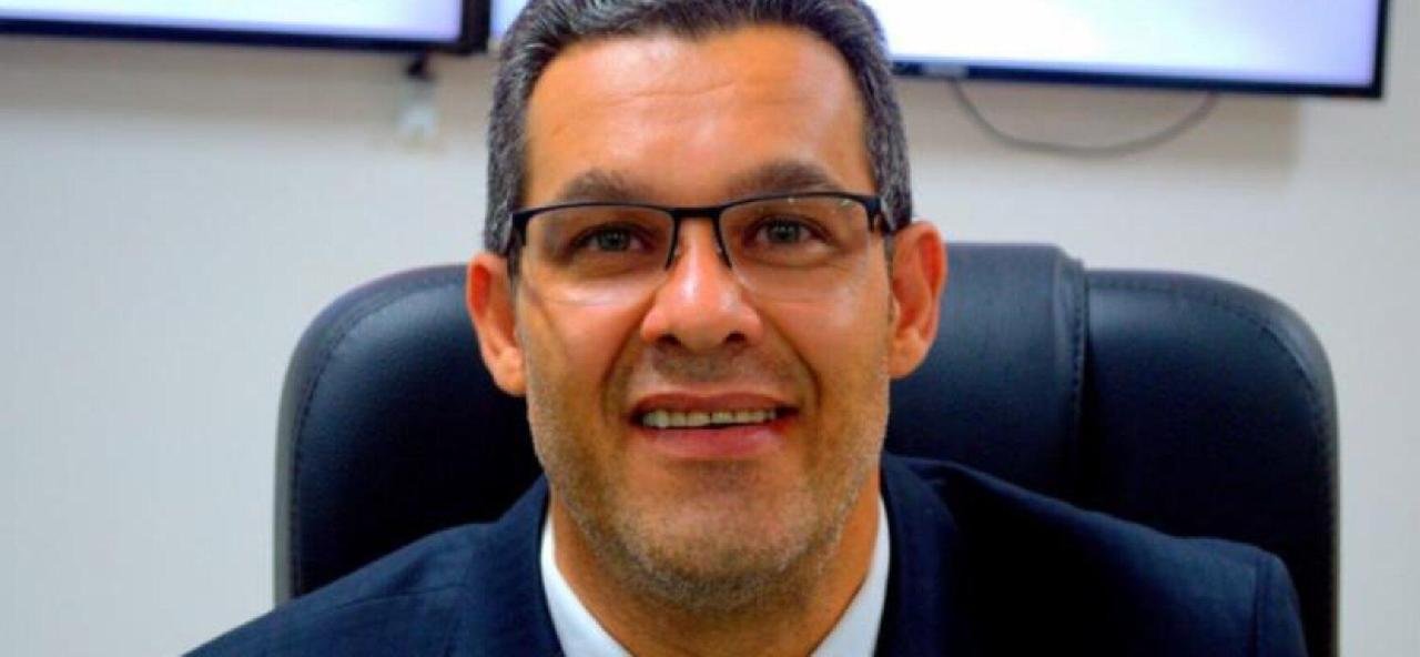 JUSTIÇA CONCEDE LIMINAR E VEREADOR LUCA LIMA DEVE VOLTAR IMEDIATAMENTE AO LEGISLATIVO ILHEENSE JUSTIÇA CONCEDE LIMINAR E VEREADOR LUCA LIMA DEVE VOLTAR IMEDIATAMENTE AO LEGISLATIVO ILHEENSE