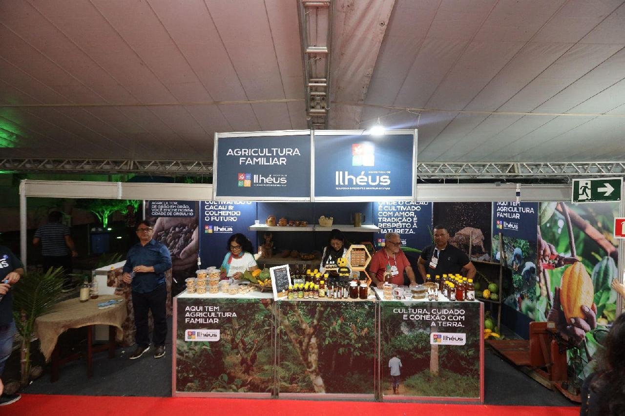 PREFEITURA DE ILHÉUS FORTALECE AGRICULTURA FAMILIAR NA EXPOCACAU 2025