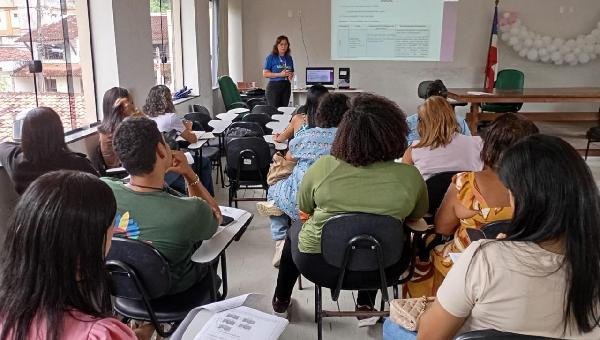 CAPACITAÇÃO SOBRE NOVA VACINA PARA GESTANTES CONTRA O VÍRUS SINCICIAL RESPIRATÓRIO É REALIZADA EM ILHÉUS