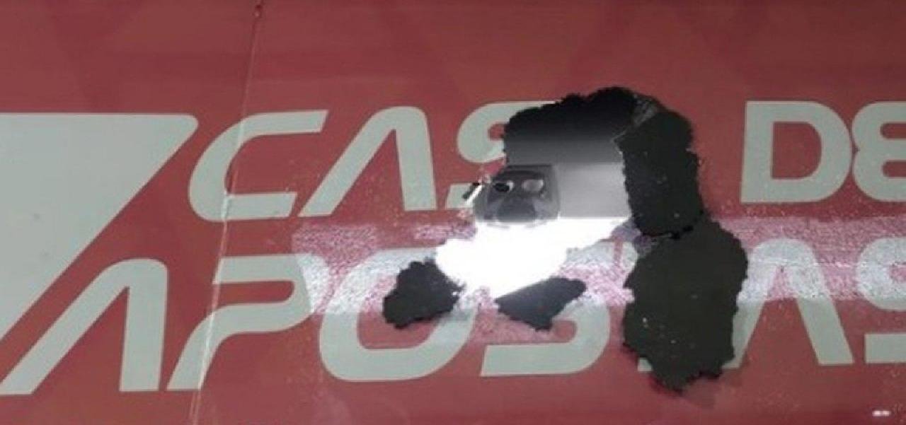 POLICIA CIVIL INVESTIGA ATAQUE CONTRA ÔNIBUS DO BAHIA POLICIA CIVIL INVESTIGA ATAQUE CONTRA ÔNIBUS DO BAHIA
