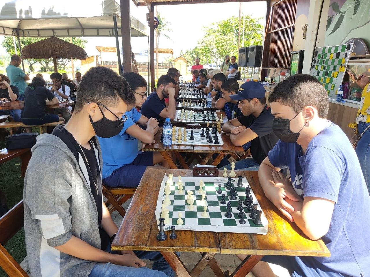 1º TORNEIO DE XADREZ REÚNE 37 JOGADORES EM ILHÉUS 1º TORNEIO DE XADREZ REÚNE 37 JOGADORES EM ILHÉUS