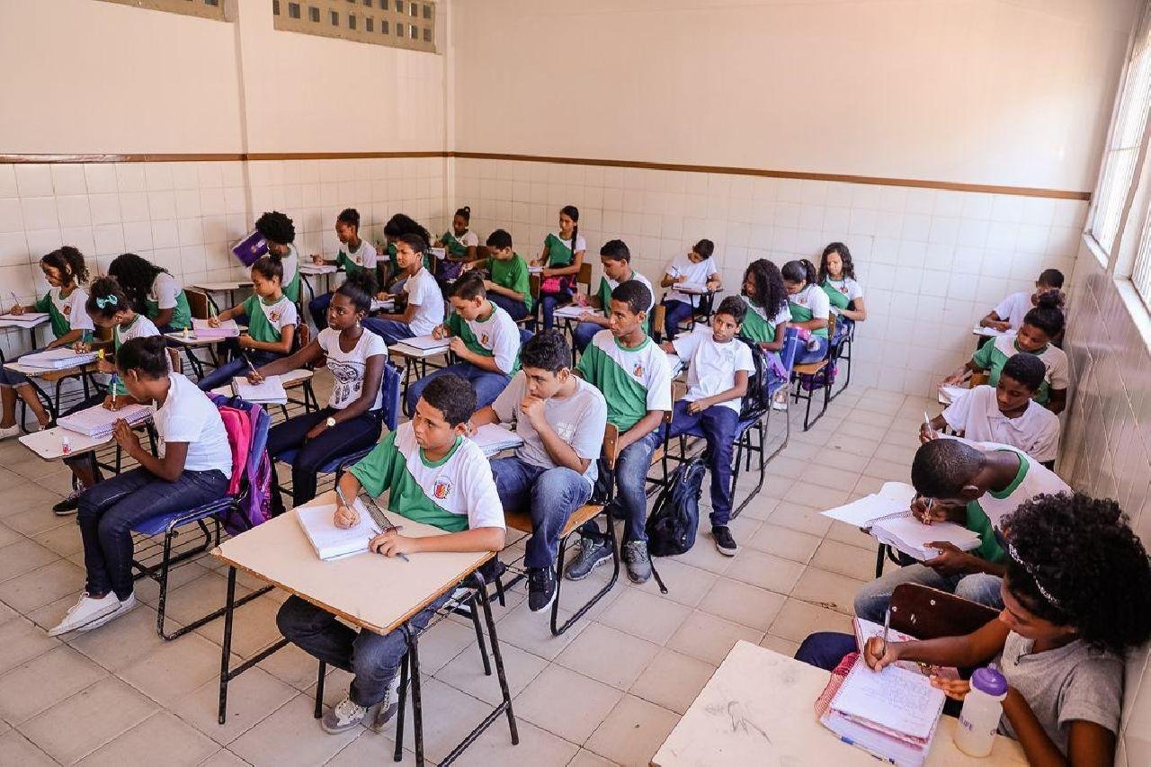 CALENDÁRIO LETIVO DE ILHÉUS SERÁ MANTIDO ATÉ DEZEMBRO CALENDÁRIO LETIVO DE ILHÉUS SERÁ MANTIDO ATÉ DEZEMBRO