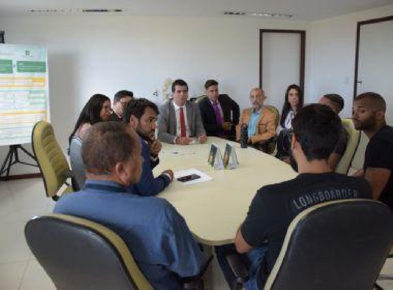 CANDIDATOS DO CONCURSO DA PM SE REÚNEM COM DEFENSORES PARA DISCUTIR AÇÃO JUDICIAL CANDIDATOS DO CONCURSO DA PM SE REÚNEM COM DEFENSORES PARA DISCUTIR AÇÃO JUDICIAL