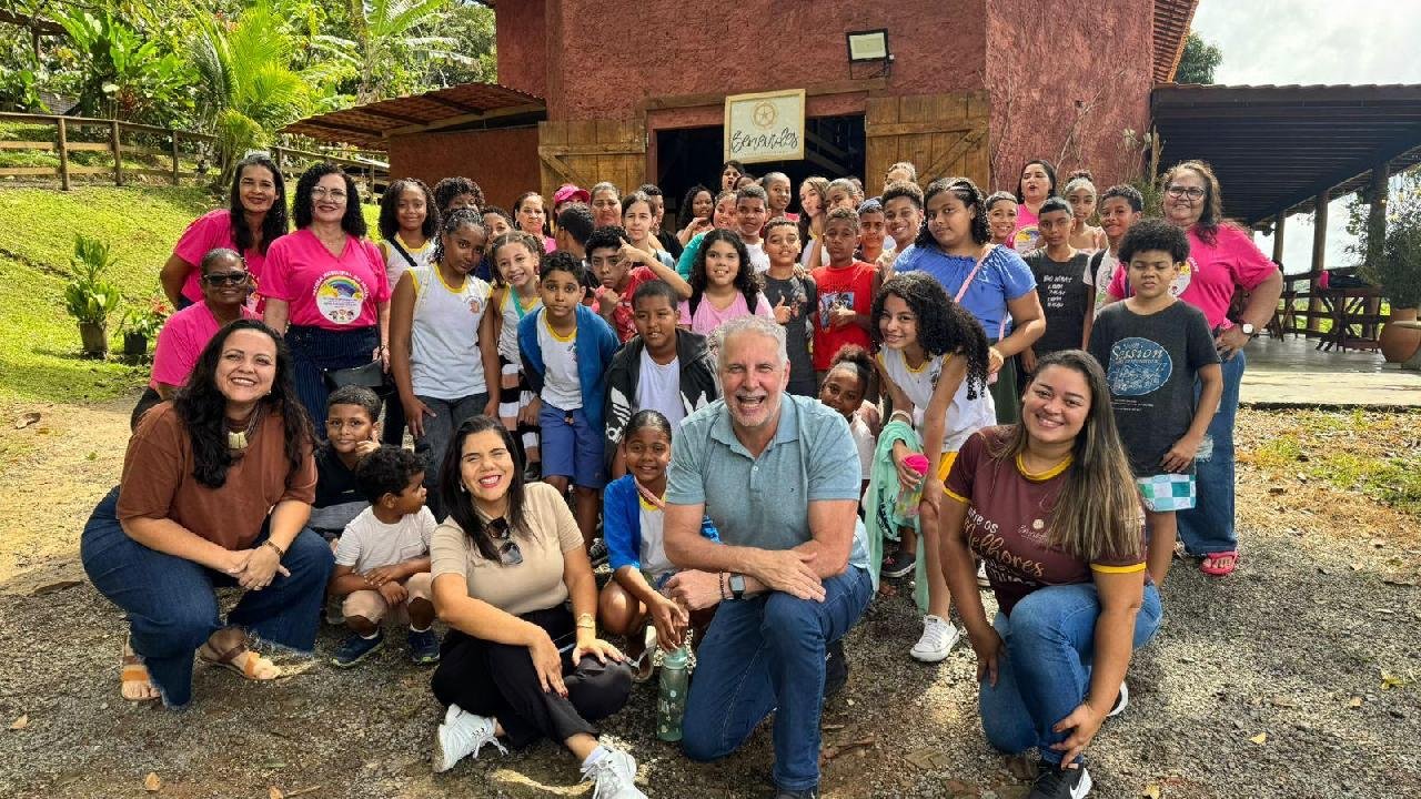 AULA DE CAMPO É PROMOVIDA EM FAZENDA COM ALUNOS DA REDE MUNICIPAL DE ILHÉUS AULA DE CAMPO É PROMOVIDA EM FAZENDA COM ALUNOS DA REDE MUNICIPAL DE ILHÉUS