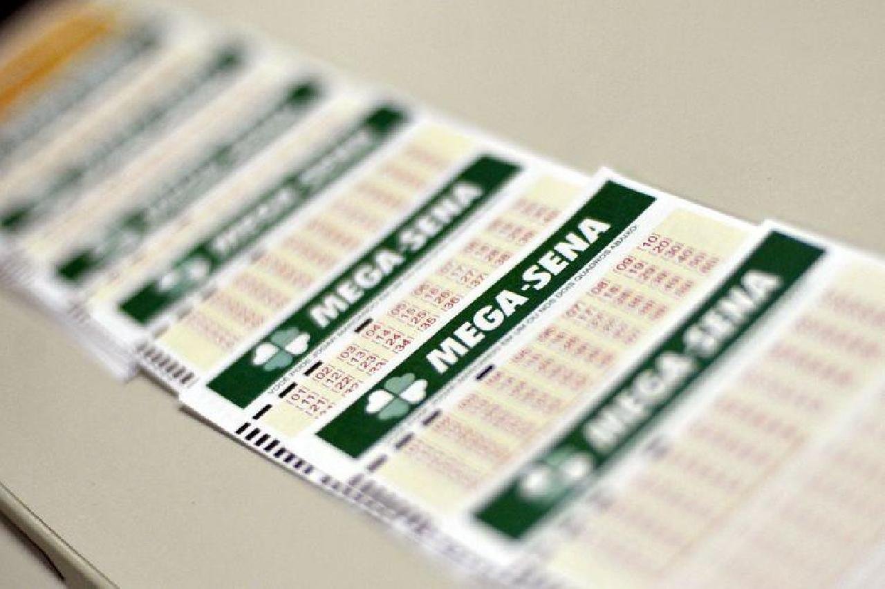 MEGA-SENA SORTEIA NESTA SEGUNDA PRÊMIO DE R$ 30 MILHÕES MEGA-SENA SORTEIA NESTA SEGUNDA PRÊMIO DE R$ 30 MILHÕES