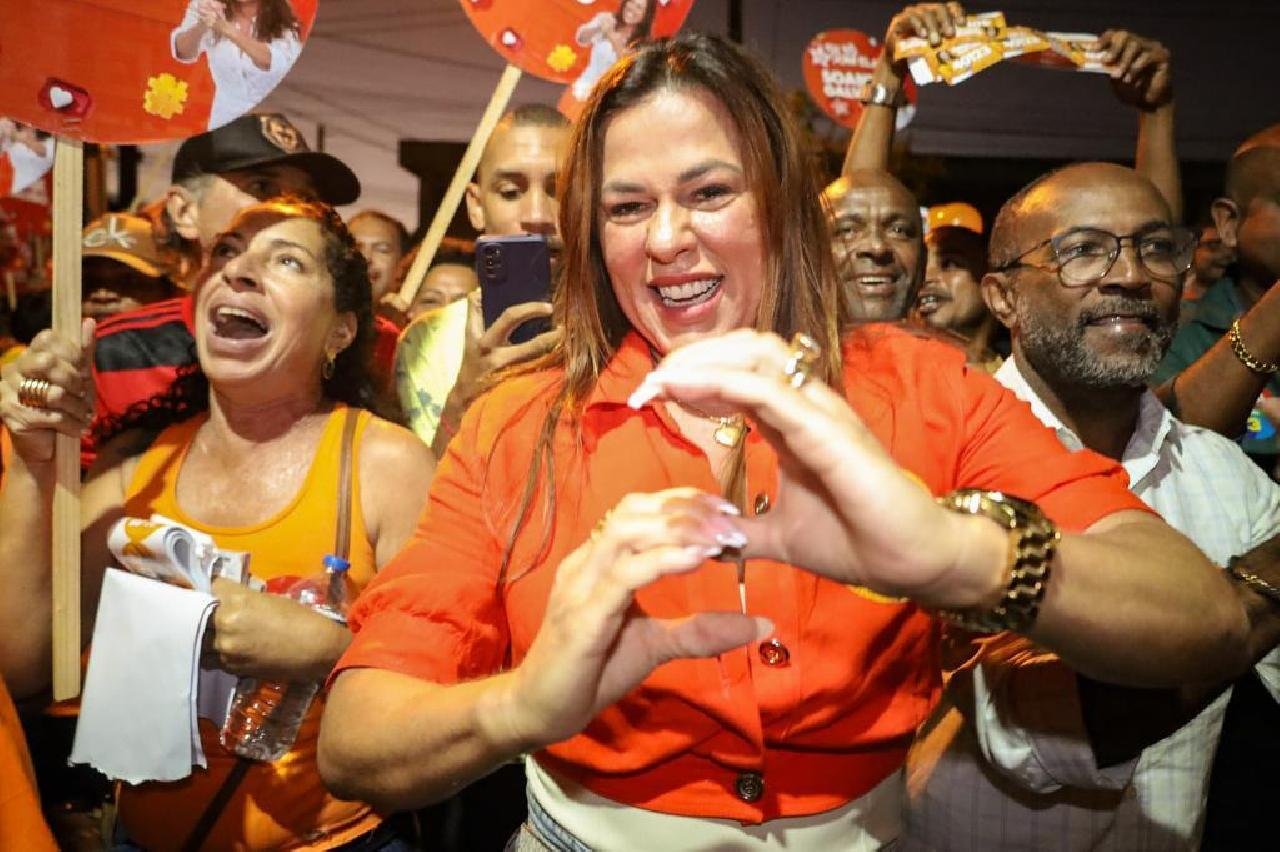 EM ILHÉUS, SOANE LIDERA CAMINHADA COM ARRANCADA, ENERGIA E EMOÇÃO EM ILHÉUS, SOANE LIDERA CAMINHADA COM ARRANCADA, ENERGIA E EMOÇÃO