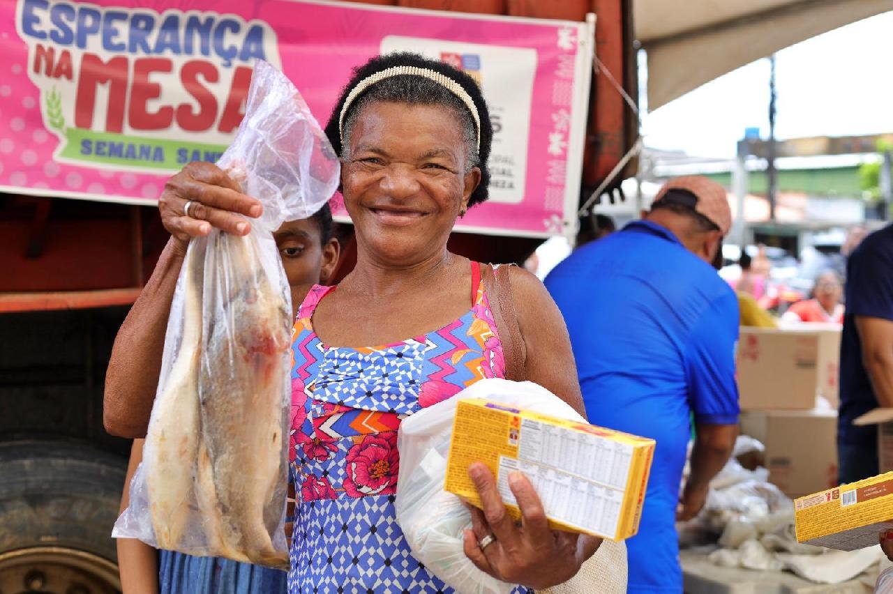 20 TONELADAS DE PEIXE SÃO DISTRIBUÍDAS PARA FAMÍLIAS EM VULNERABILIDADE SOCIAL DE ILHÉUS