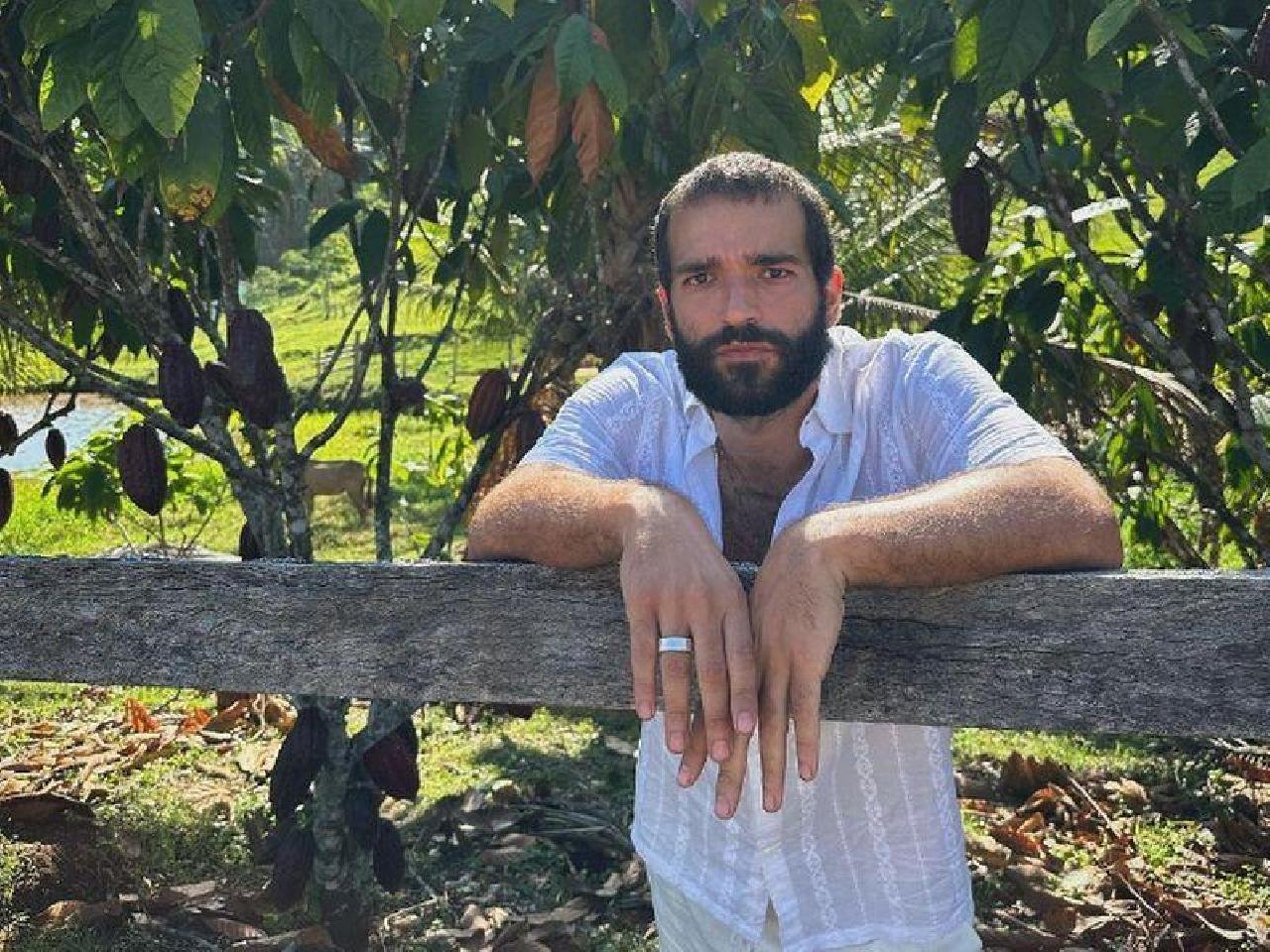 HUMBERTO CARRÃO SE ASSUSTA COM RENASCER: "NOVELA RICA, TEM FESTA E MACUMBA" HUMBERTO CARRÃO SE ASSUSTA COM RENASCER: "NOVELA RICA, TEM FESTA E MACUMBA"