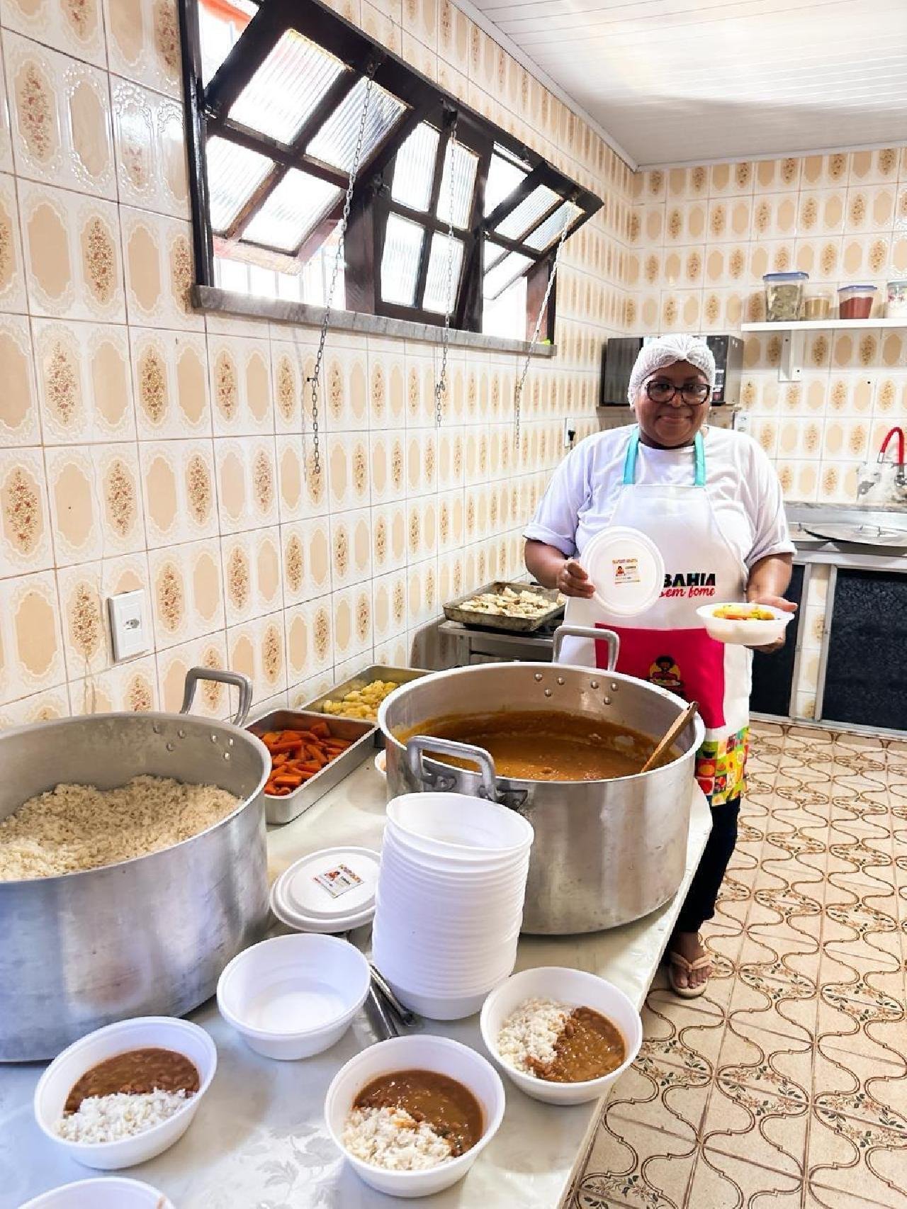 INSTITUTO AMIGOS SOLIDÁRIOS INAUGURAÇÃO COZINHAS COMUNITÁRIAS EM ILHÉUS