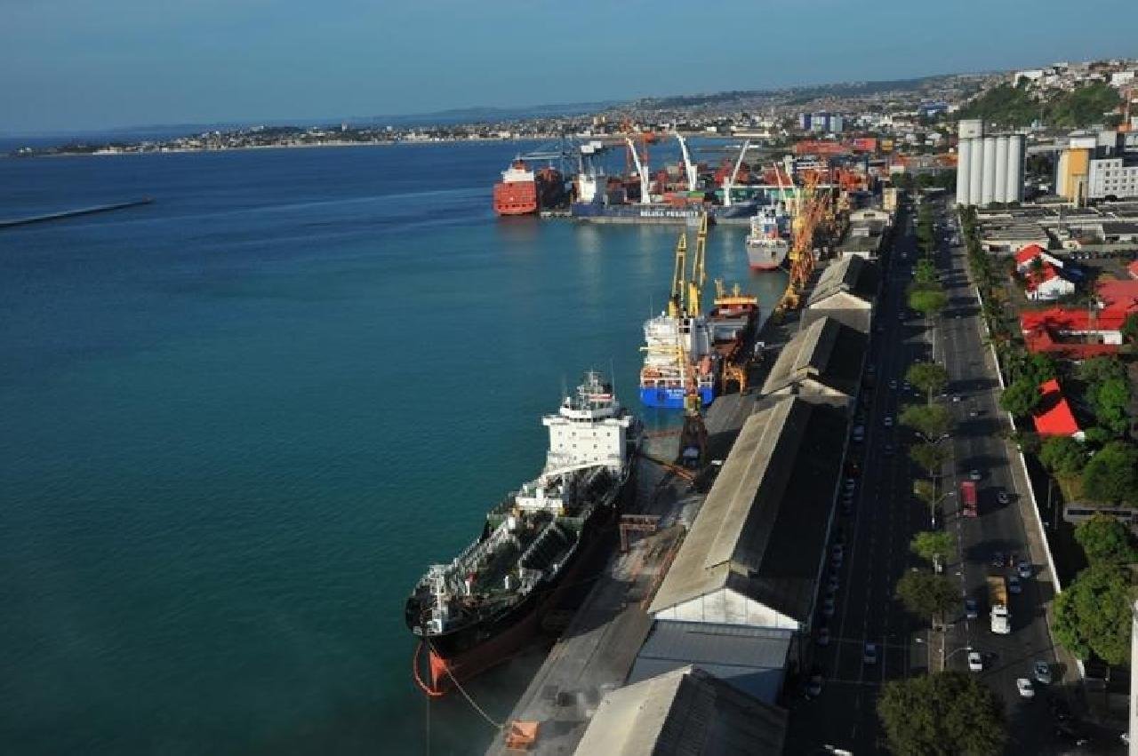 CODEBA DETERMINA CONDIÇÕES PARA A EXPORTAÇÃO DE GRANÉIS SÓLIDOS MINERAIS PELO PORTO DE ILHÉUS CODEBA DETERMINA CONDIÇÕES PARA A EXPORTAÇÃO DE GRANÉIS SÓLIDOS MINERAIS PELO PORTO DE ILHÉUS
