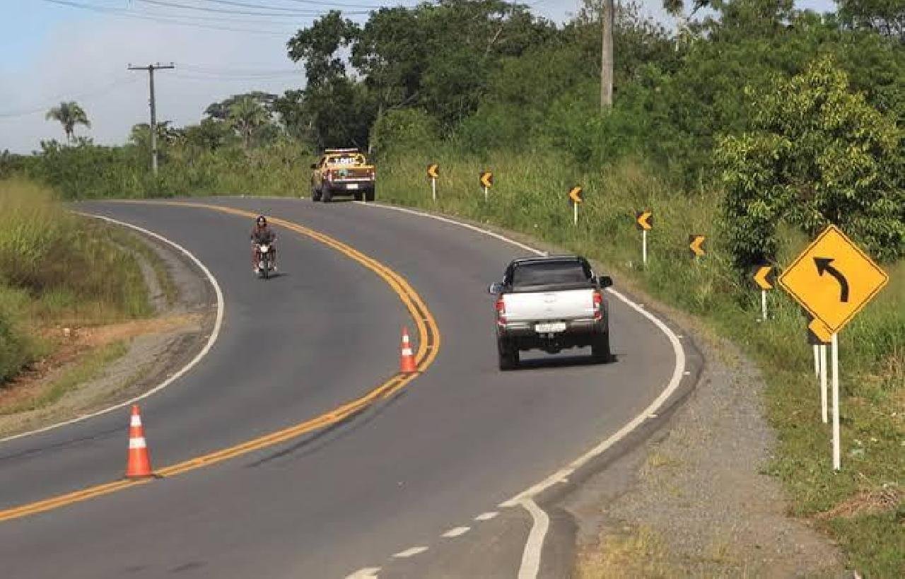POLÍCIA RODOVIÁRIA INTERDITA TEMPORARIAMENTE RODOVIA ILHÉUS-ITABUNA POLÍCIA RODOVIÁRIA INTERDITA TEMPORARIAMENTE RODOVIA ILHÉUS-ITABUNA