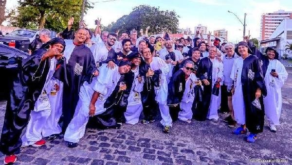 CARETAS CARNAVAL 2025: 38 ANOS DE TRADIÇÃO E FOLIA EM ILHÉUS