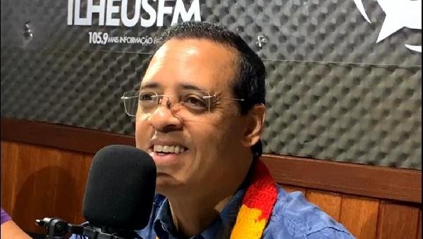 "A POPULAÇÃO PRECISA TER VIDA ALÉM DO TRABALHO", DIZ HILTON COELHO AO DEFENDER TARIFA ZERO NO TRANSPORTE DE ILHÉUS