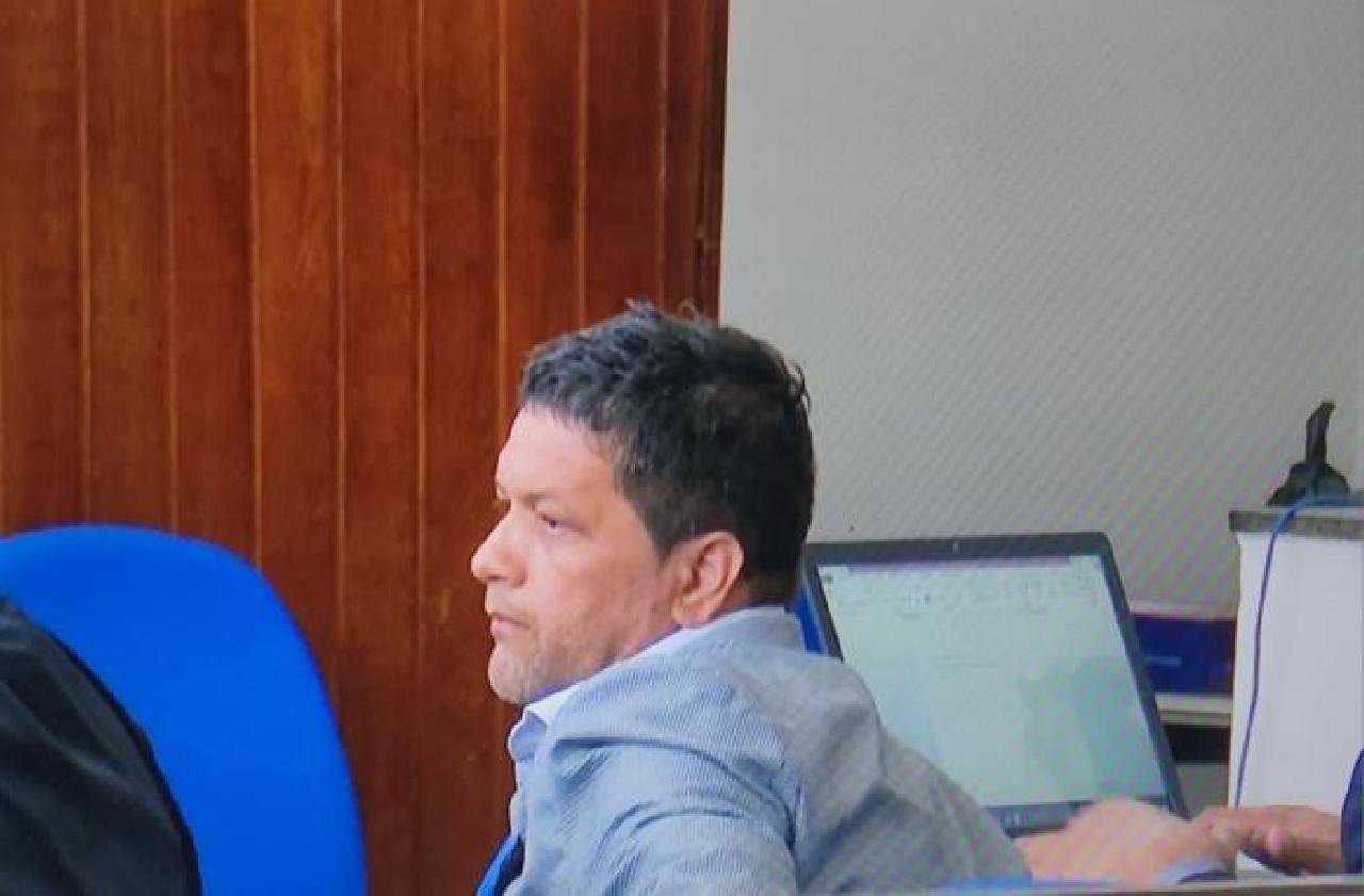 HOMEM QUE ESQUARTEJOU E QUEIMOU JOVEM EM ILHÉUS É CONDENADO A 13 ANOS DE PRISÃO HOMEM QUE ESQUARTEJOU E QUEIMOU JOVEM EM ILHÉUS É CONDENADO A 13 ANOS DE PRISÃO
