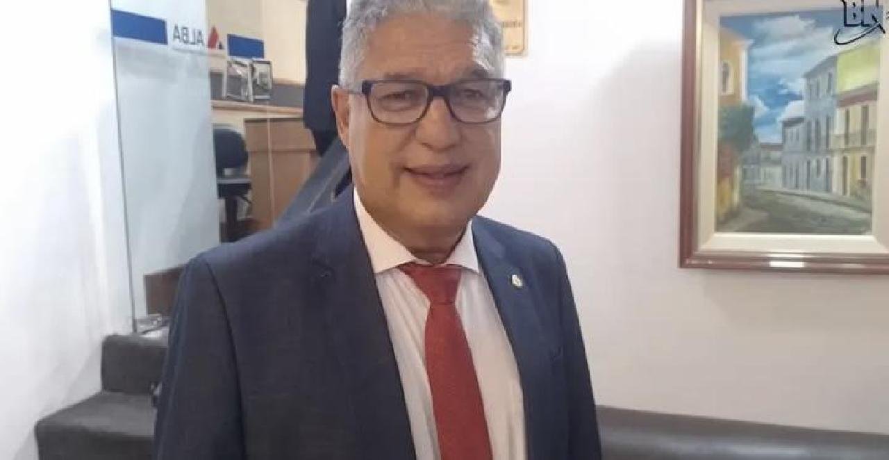 GOVERNO “PERDE TEMPO” AO NÃO DEFINIR CANDIDATO EM ILHÉUS POIS “OPOSIÇÃO JÁ ESTÁ EM CAMPANHA”, DIZ ROSEMBERG GOVERNO “PERDE TEMPO” AO NÃO DEFINIR CANDIDATO EM ILHÉUS POIS “OPOSIÇÃO JÁ ESTÁ EM CAMPANHA”, DIZ ROSEMBERG