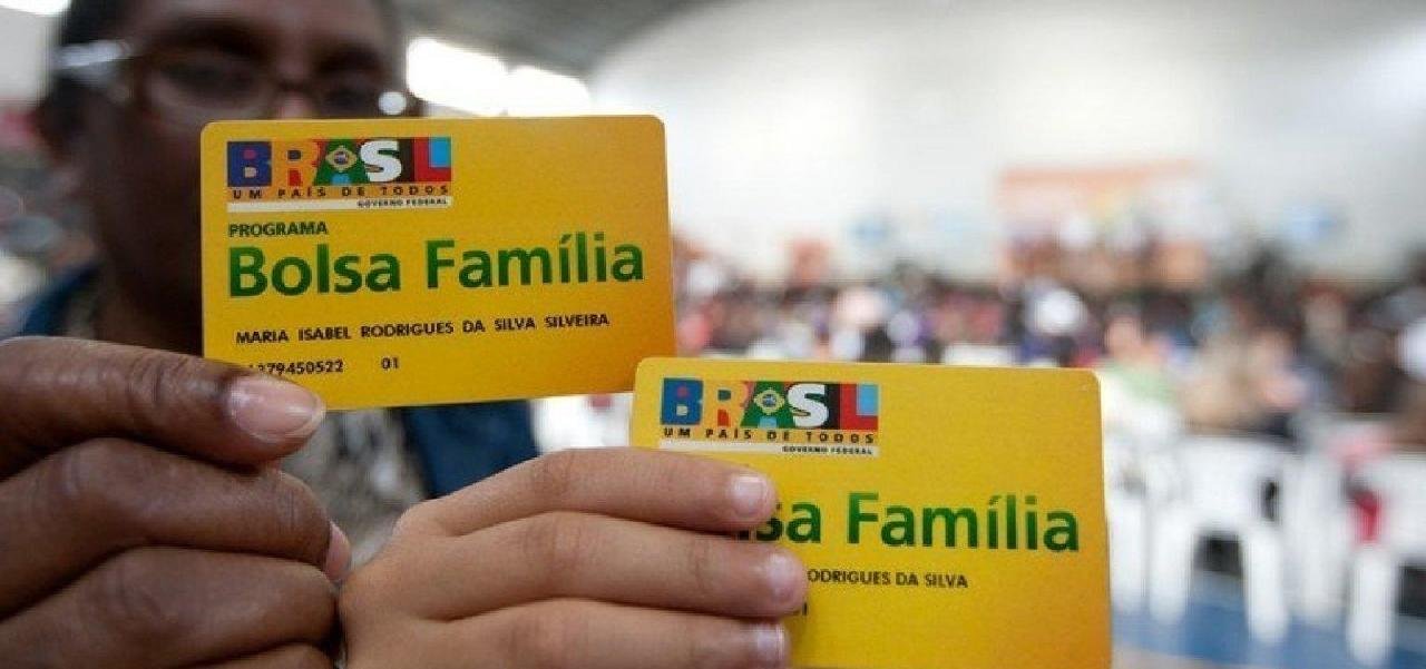 BAHIA PERDEU 60 MIL BENEFÍCIOS DO BOLSA FAMÍLIA EM UM ANO, DIZ SECRETARIA BAHIA PERDEU 60 MIL BENEFÍCIOS DO BOLSA FAMÍLIA EM UM ANO, DIZ SECRETARIA