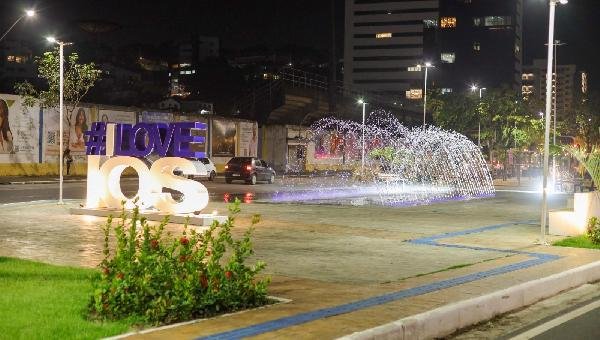 TÚNEL DE ÁGUA LUMINOSA DA PRAÇA MISAEL TAVARES PASSA A FUNCIONAR COM NOVOS HORÁRIOS