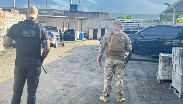 POLÍCIA PRENDE SUSPEITO APONTADO COMO UM DOS PRINCIPAIS FORNECEDORES DE DROGAS PARA ILHÉUS, TEIXEIRA DE FREITAS E FEIRA DE SANTANA