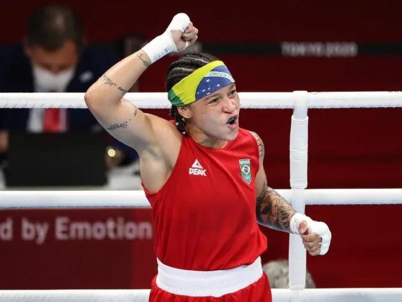 BOXE OLÍMPICO: A BAIANA BIA FERREIRA PASSA À SEMIFINAL DA CATEGORIA PESO LEVE BOXE OLÍMPICO: A BAIANA BIA FERREIRA PASSA À SEMIFINAL DA CATEGORIA PESO LEVE