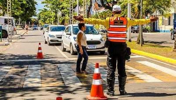 EM PARCERIA, PREFEITURA DE ILHÉUS E SINDATRAN AVALIAM IMPLANTAÇÃO DO PROGRAMA VIDA NO TRÂNSITO 