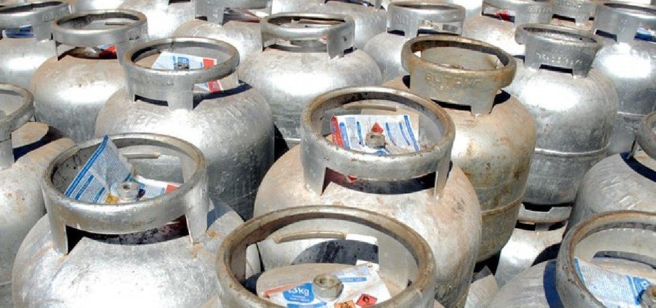 PETROBRAS REAJUSTA PREÇO DO GÁS DE COZINHA EM 5% A PARTIR DE SEXTA-FEIRA PETROBRAS REAJUSTA PREÇO DO GÁS DE COZINHA EM 5% A PARTIR DE SEXTA-FEIRA
