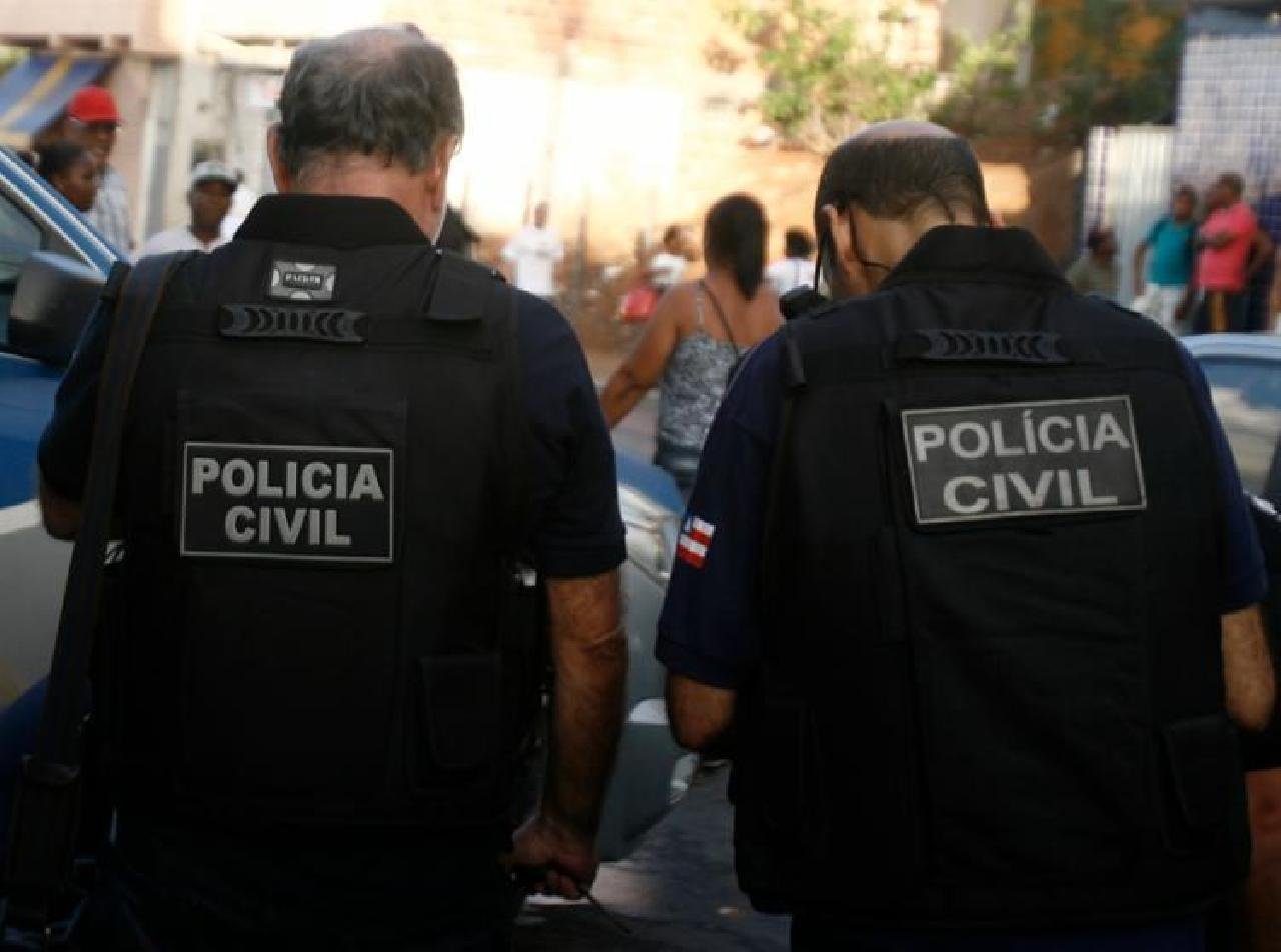 POLICIAIS CIVIS CUMPREM 222 MANDADOS DE PRISÃO EM OPERAÇÃO NA BAHIA POLICIAIS CIVIS CUMPREM 222 MANDADOS DE PRISÃO EM OPERAÇÃO NA BAHIA