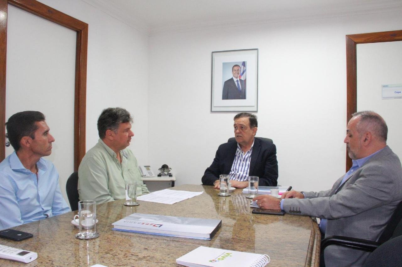 DESENVOLVIMENTO DO POLO DE INFORMÁTICA É DEBATIDO NA SEPLAN DESENVOLVIMENTO DO POLO DE INFORMÁTICA É DEBATIDO NA SEPLAN