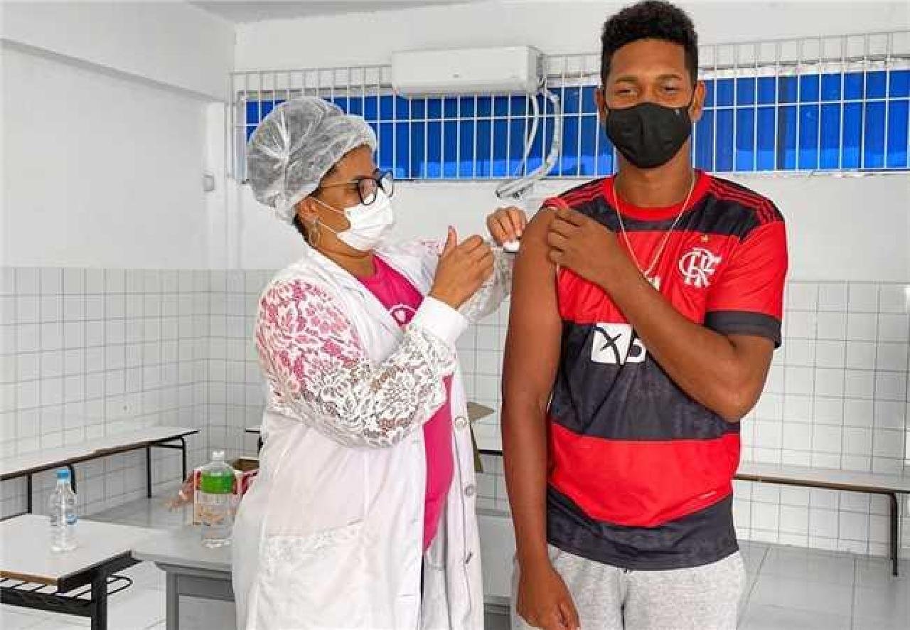 ILHÉUS COMEÇA A VACINAR ADOLESCENTES DE 12 A 17 ANOS NESTA SEGUNDA (20); CONFIRA ESTRATÉGIA