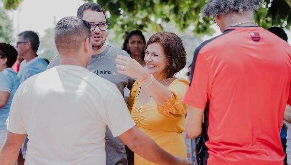 "AS CONVERSAS ME DÃO ÂNIMO E ME DIZEM: OLHA, É POSSÍVEL", AFIRMOU ADÉLIA PINHEIRO EM ATO DE APOIO À PRÉ-CANDIDATURA