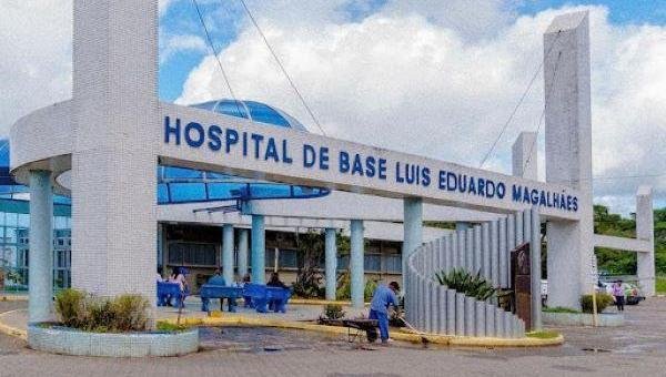 HOSPITAL REGISTRA SURTO DE COVID-19 EM ENFERMARIA, COM 17 PACIENTES INFECTADOS