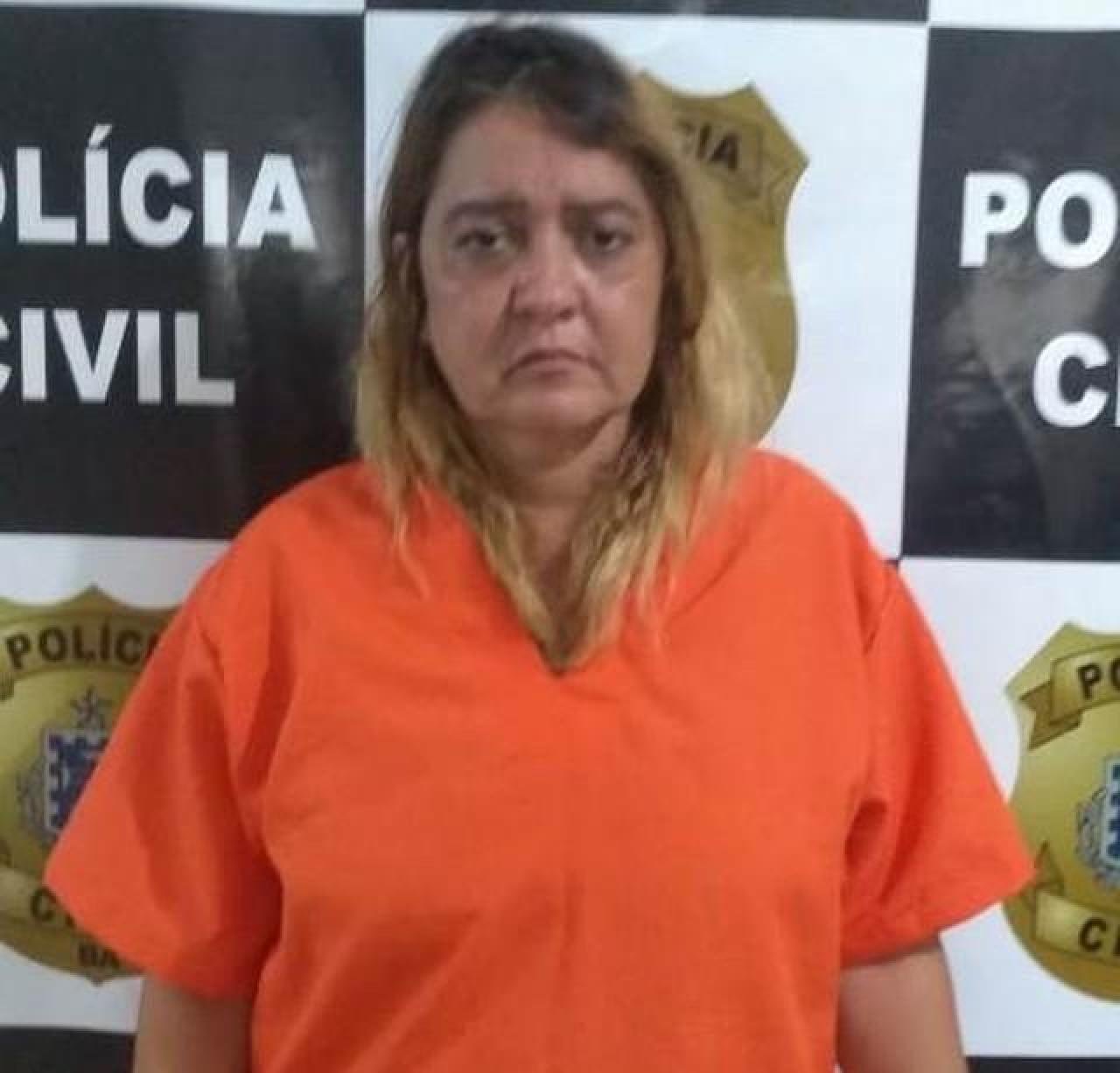 EUNÁPOLIS: MULHER USA DISTINTIVO FALSO PARA INTIMIDAR FUNCIONÁRIOS DE HOSPITAL EUNÁPOLIS: MULHER USA DISTINTIVO FALSO PARA INTIMIDAR FUNCIONÁRIOS DE HOSPITAL