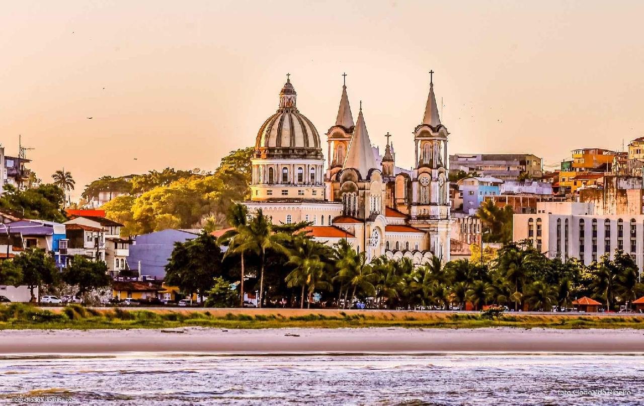 BAHIA ESPERA 6,5 MILHÕES DE TURISTAS NO VERÃO; ILHÉUS E ITACARÉ ENTRE OS MAIS PROCURADOS BAHIA ESPERA 6,5 MILHÕES DE TURISTAS NO VERÃO; ILHÉUS E ITACARÉ ENTRE OS MAIS PROCURADOS