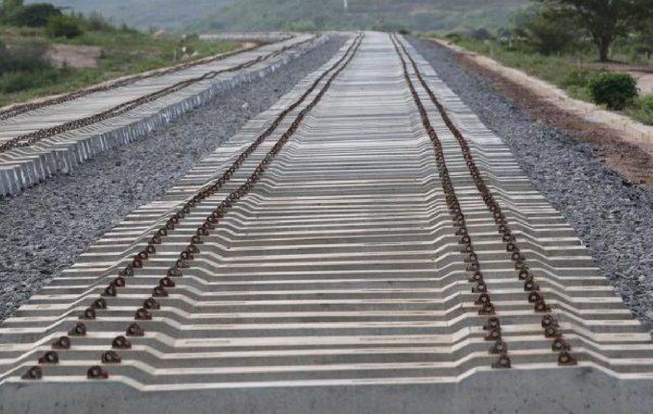 GOVERNO FEDERAL AUTORIZA EMPRESA A EXECUTAR OBRAS COMPLEMENTARES DA FIOL GOVERNO FEDERAL AUTORIZA EMPRESA A EXECUTAR OBRAS COMPLEMENTARES DA FIOL