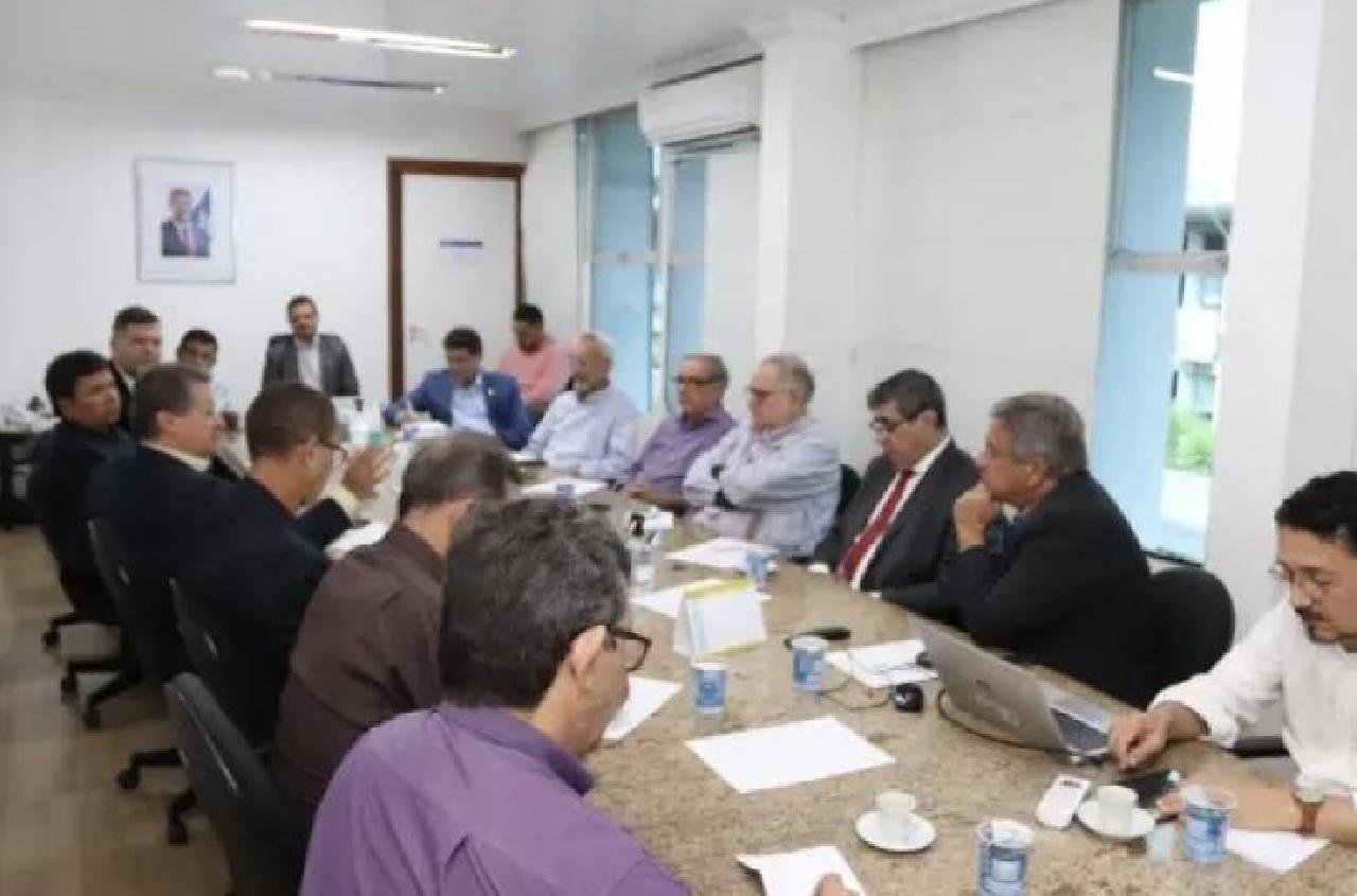PLANO FERROVIÁRIO DA BAHIA É APRESENTADO PARA SECRETÁRIOS ESTADUAIS