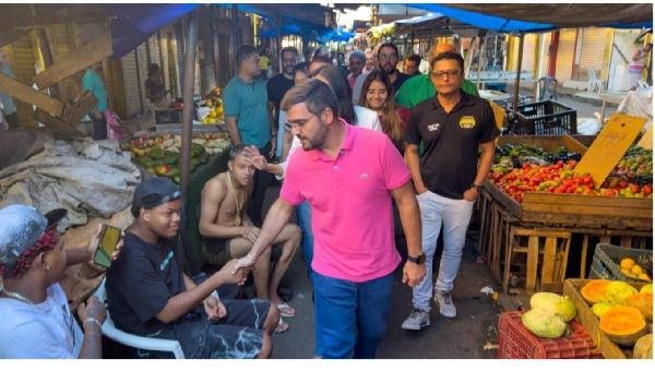 PREFEITO VALDERICO JÚNIOR VISITA FEIRA DO MALHADO E RECONHECE ESTADO DE CALAMIDADE: “PRECISAMOS MUDAR ESSA REALIDADE”