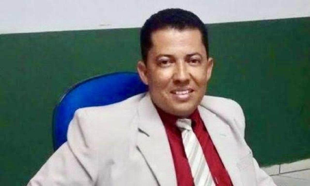 JUSTIÇA INDEFERIU CANDIDATURA DE TARCÍSIO PAIXÃO EM VIRTUDE DA LEI DA FICHA LIMPA JUSTIÇA INDEFERIU CANDIDATURA DE TARCÍSIO PAIXÃO EM VIRTUDE DA LEI DA FICHA LIMPA
