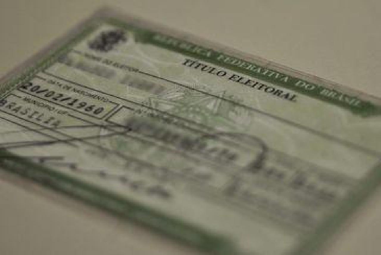 TSE DIZ QUE 2,6 MILHÕES DE TÍTULOS DE ELEITORES ESTÃO IRREGULARES; PRAZO VAI ATÉ 6 DE MAIO TSE DIZ QUE 2,6 MILHÕES DE TÍTULOS DE ELEITORES ESTÃO IRREGULARES; PRAZO VAI ATÉ 6 DE MAIO