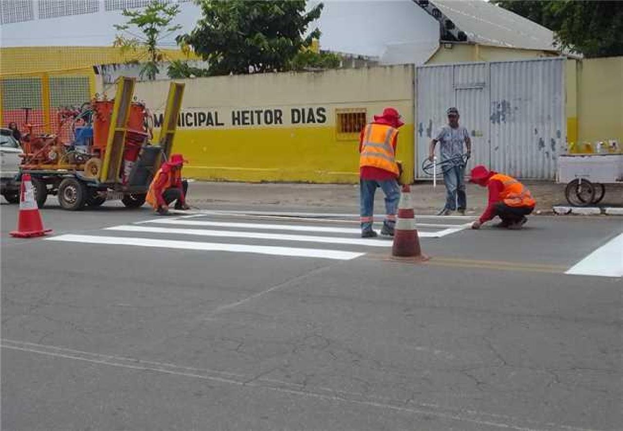VOLTA ÀS AULAS: SUTRAM REFORÇA SINALIZAÇÃO DE TRÂNSITO EM FRENTE ÀS ESCOLAS VOLTA ÀS AULAS: SUTRAM REFORÇA SINALIZAÇÃO DE TRÂNSITO EM FRENTE ÀS ESCOLAS