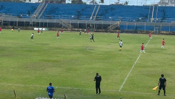 SELEÇÃO DE ILHÉUS ESTREIA NO INTERMUNICIPAL COM EMPATE NO ESTÁDIO MÁRIO PESSOA