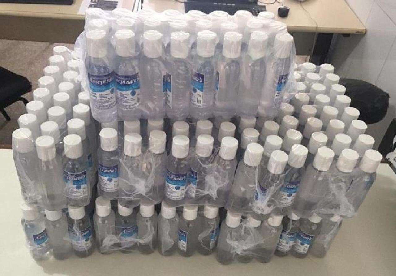 POLÍCIA APREENDE ÁLCOOL EM GEL NO INTERIOR DA BAHIA POLÍCIA APREENDE ÁLCOOL EM GEL NO INTERIOR DA BAHIA