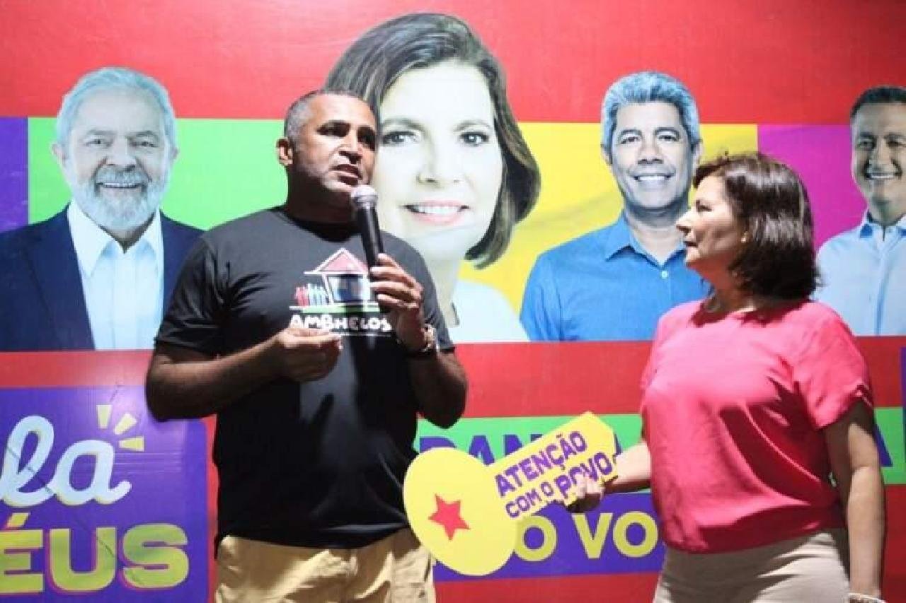 ADÉLIA VAI AO SALOBRINHO OUVIR MORADORES SOBRE AS NECESSIDADES PARA O LOCAL E A CIDADE ADÉLIA VAI AO SALOBRINHO OUVIR MORADORES SOBRE AS NECESSIDADES PARA O LOCAL E A CIDADE