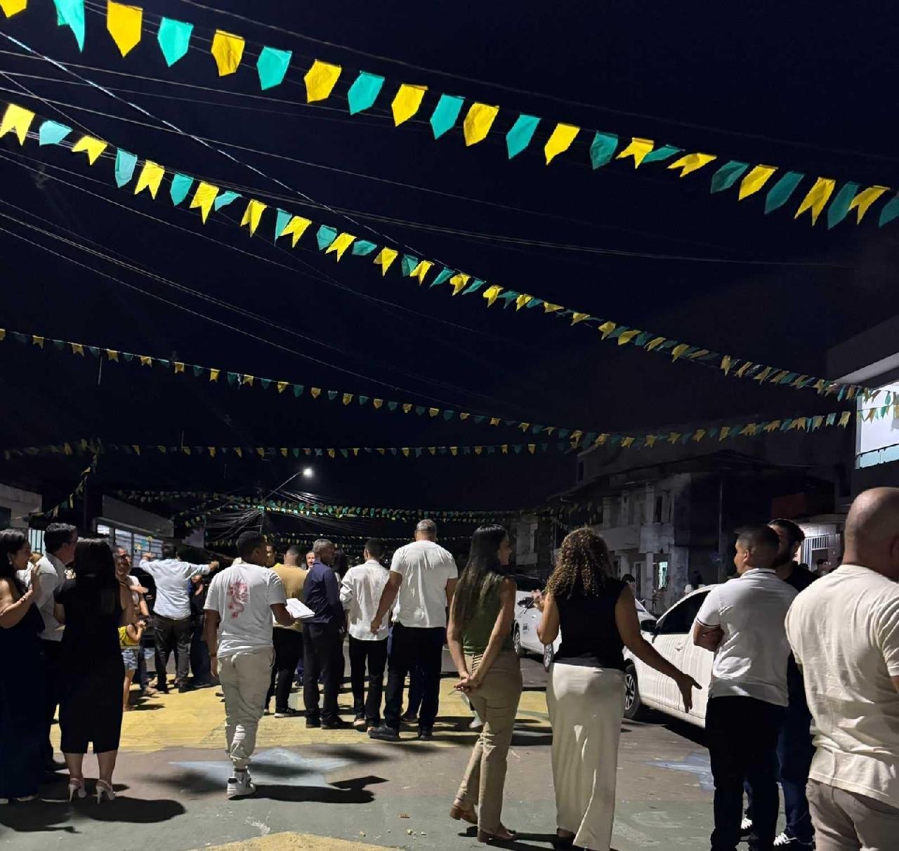 PAVIMENTAÇÃO DA AVENIDA GOVERNADOR PAULO SOUTO É ENTREGUE AOS MORADORES DO TEOTÔNIO VILELA, EM ILHÉUS