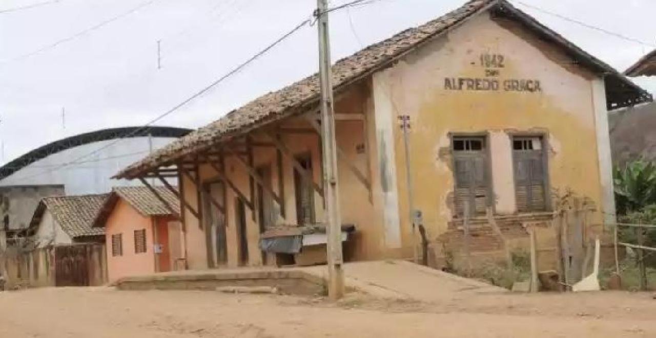 FERROVIA BAHIA-MINAS DEVE SER REATIVADA E TERÁ ILHÉUS COMO UM DOS DESTINOS FERROVIA BAHIA-MINAS DEVE SER REATIVADA E TERÁ ILHÉUS COMO UM DOS DESTINOS