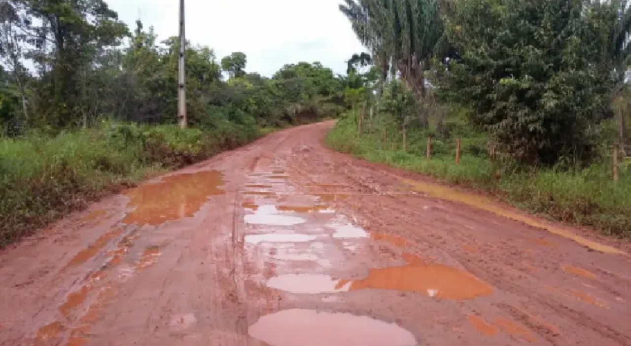 GOVERNADOR VAI À BUERAREMA PARA ANUNCIAR 1,5 KM DE ASFALTO NA BR-251 GOVERNADOR VAI À BUERAREMA PARA ANUNCIAR 1,5 KM DE ASFALTO NA BR-251