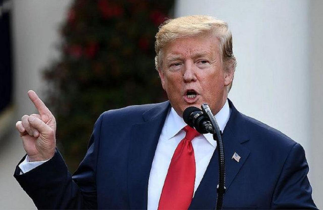 TRUMP ASSINA DECRETO QUE PROÍBE A ENTRADA DE BRASILEIROS NOS EUA TRUMP ASSINA DECRETO QUE PROÍBE A ENTRADA DE BRASILEIROS NOS EUA