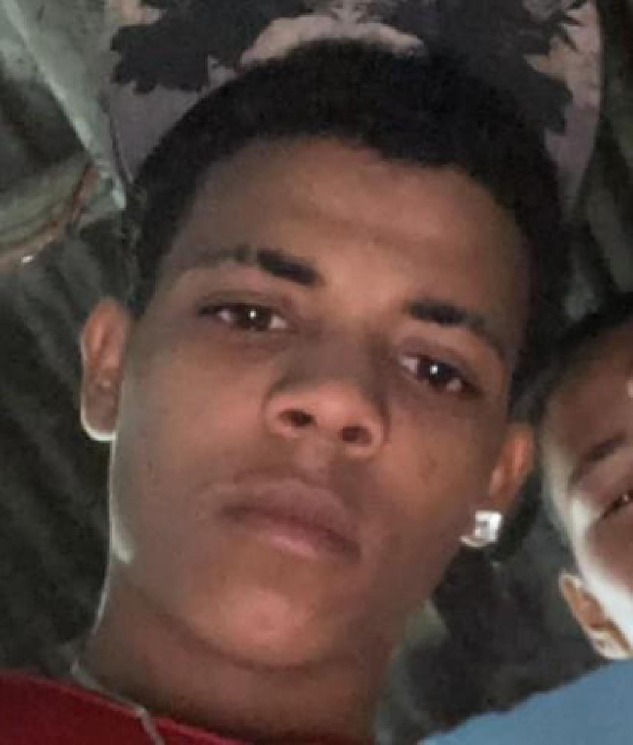 ADOLESCENTE DE 16 ANOS É MORTO A TIROS EM ESCADARIA DE ILHÉUS