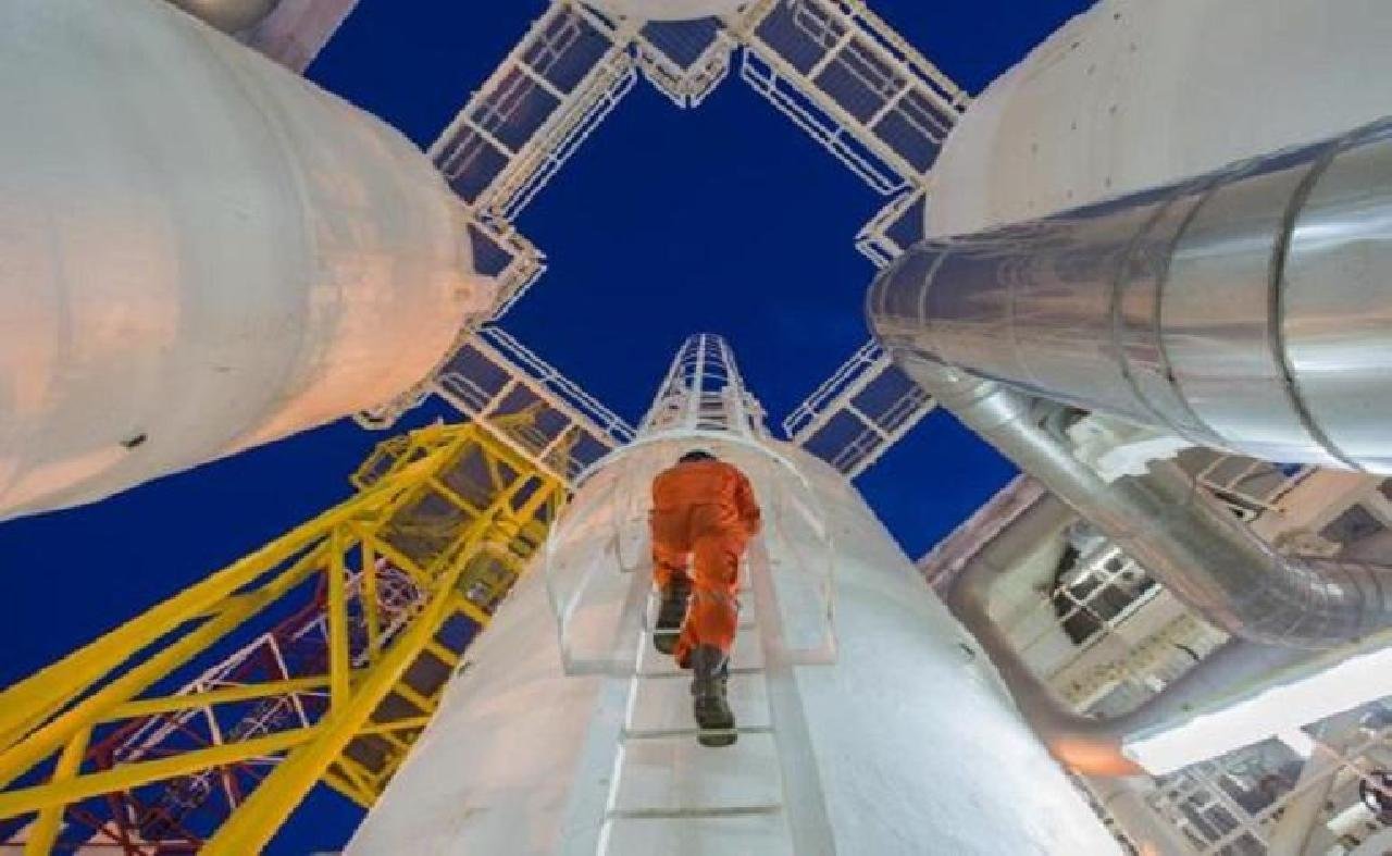 NOXIS ENERGY PREVÊ INVESTIR R$5.3 BILHÕES EM REFINARIA EM ILHÉUS NOXIS ENERGY PREVÊ INVESTIR R$5.3 BILHÕES EM REFINARIA EM ILHÉUS