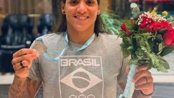 BAIANA ANA MARCELA FICA EM 2ª NA CHINA E É VICE NO CIRCUITO MUNDIAL DE MARATONAS AQUÁTICAS