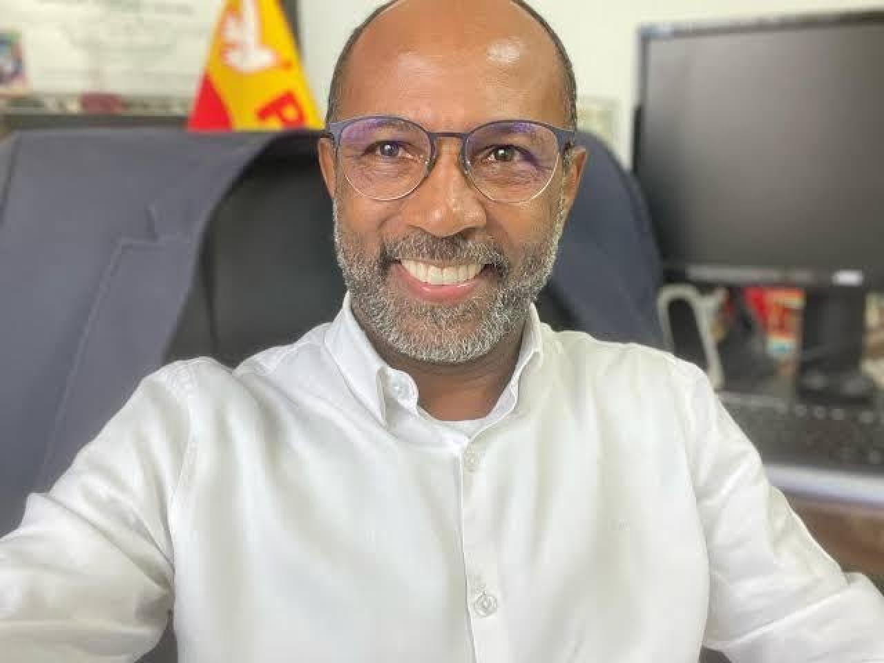 ASSESSORIA DE BEBETO GALVÃO DESMARCA ENTREVISTA AO OTABULEIRO APÓS VICE-PREFEITO SENTIR MAL-ESTAR